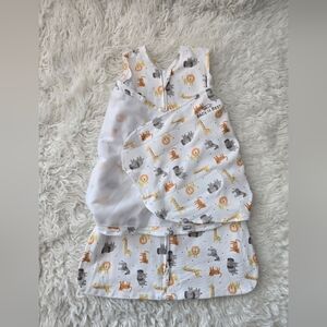 Halo 100% Cotton SleepSack swaddle Animal Print. Color: Jungle.  Size Newborn 0-